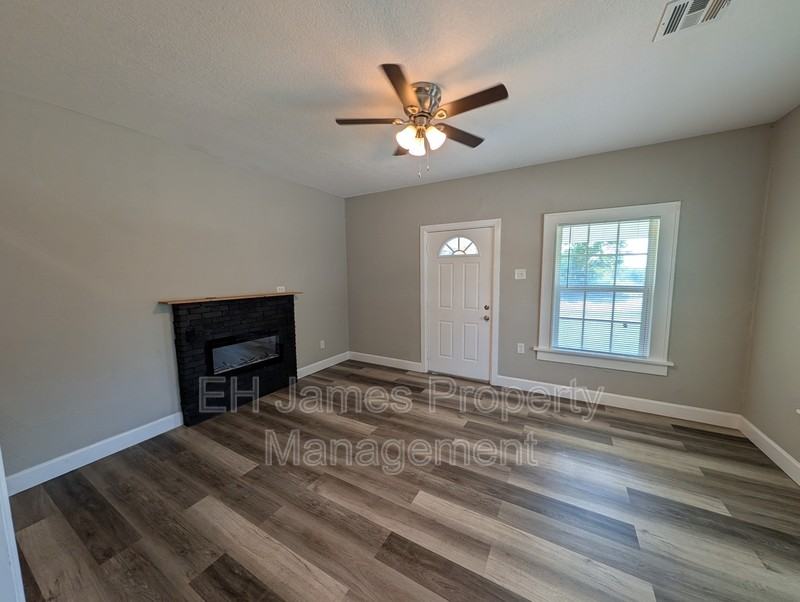 1202 N Boston Ave - Photo 2 of 10