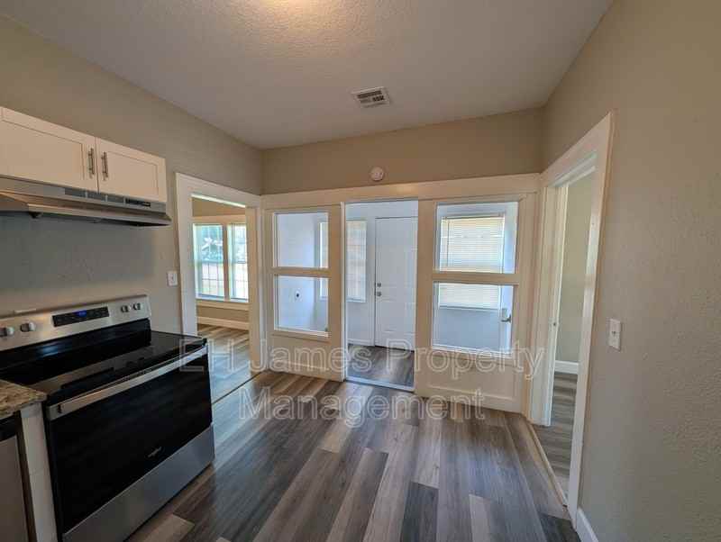 1202 N Boston Ave - Photo 7 of 10