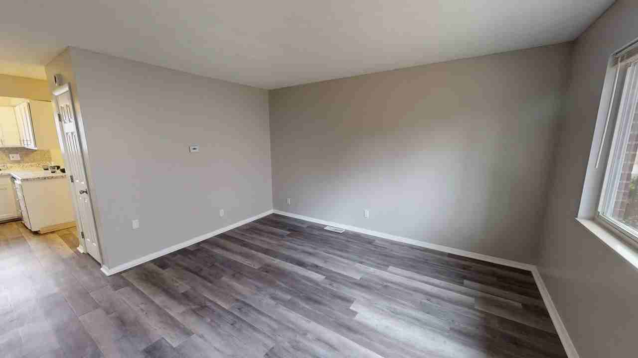 Canterbury Townhomes - Photo 4 of 48