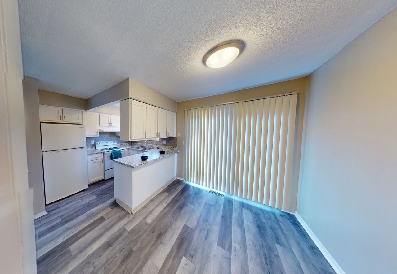 Canterbury Townhomes - Photo 6 of 48