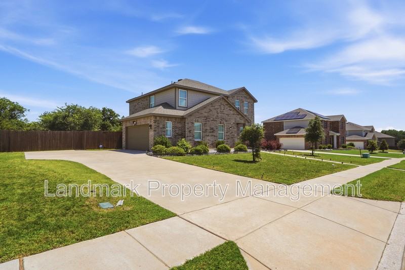 2636 Sagebrush Dr - Photo 2 of 30