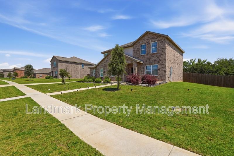 2636 Sagebrush Dr - Photo 4 of 30