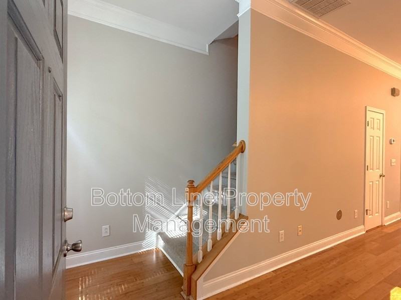 1559 Pecan Ave - Photo 3 of 19