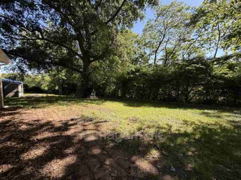 5570 Winchelsea Dr - Photo 4 of 31