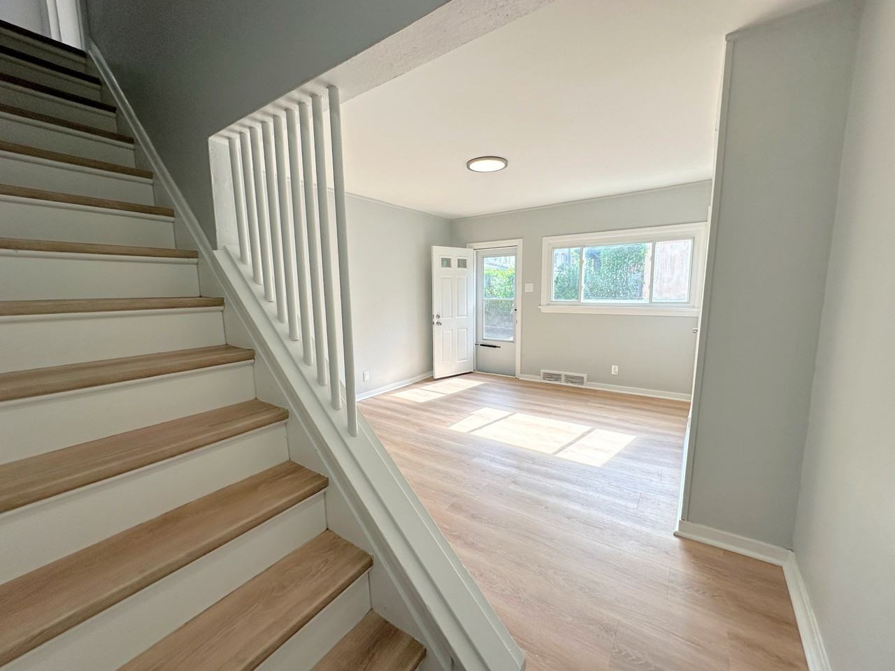 207 Mary St #207 - Photo 4 of 29