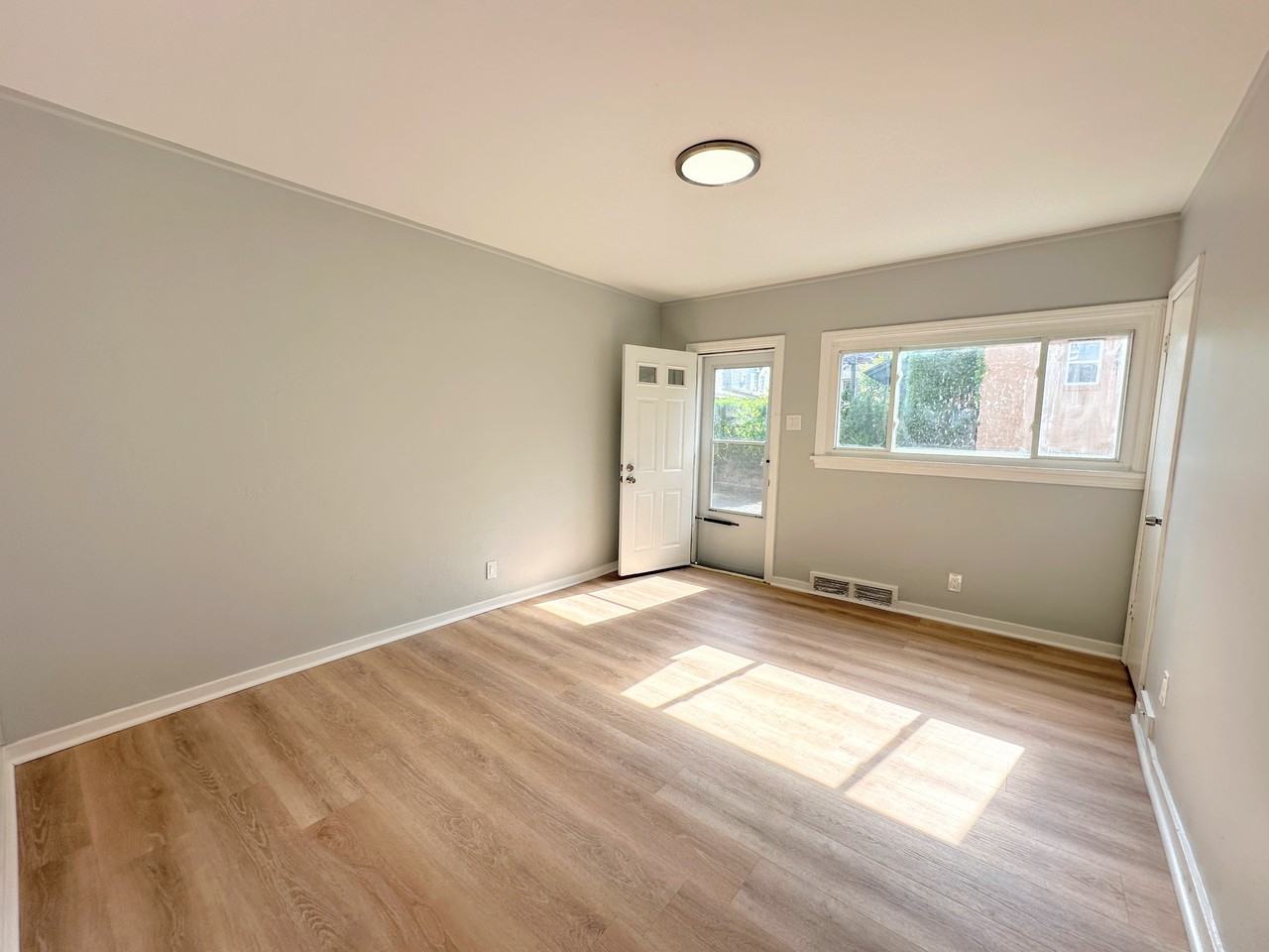 207 Mary St #207 - Photo 5 of 29