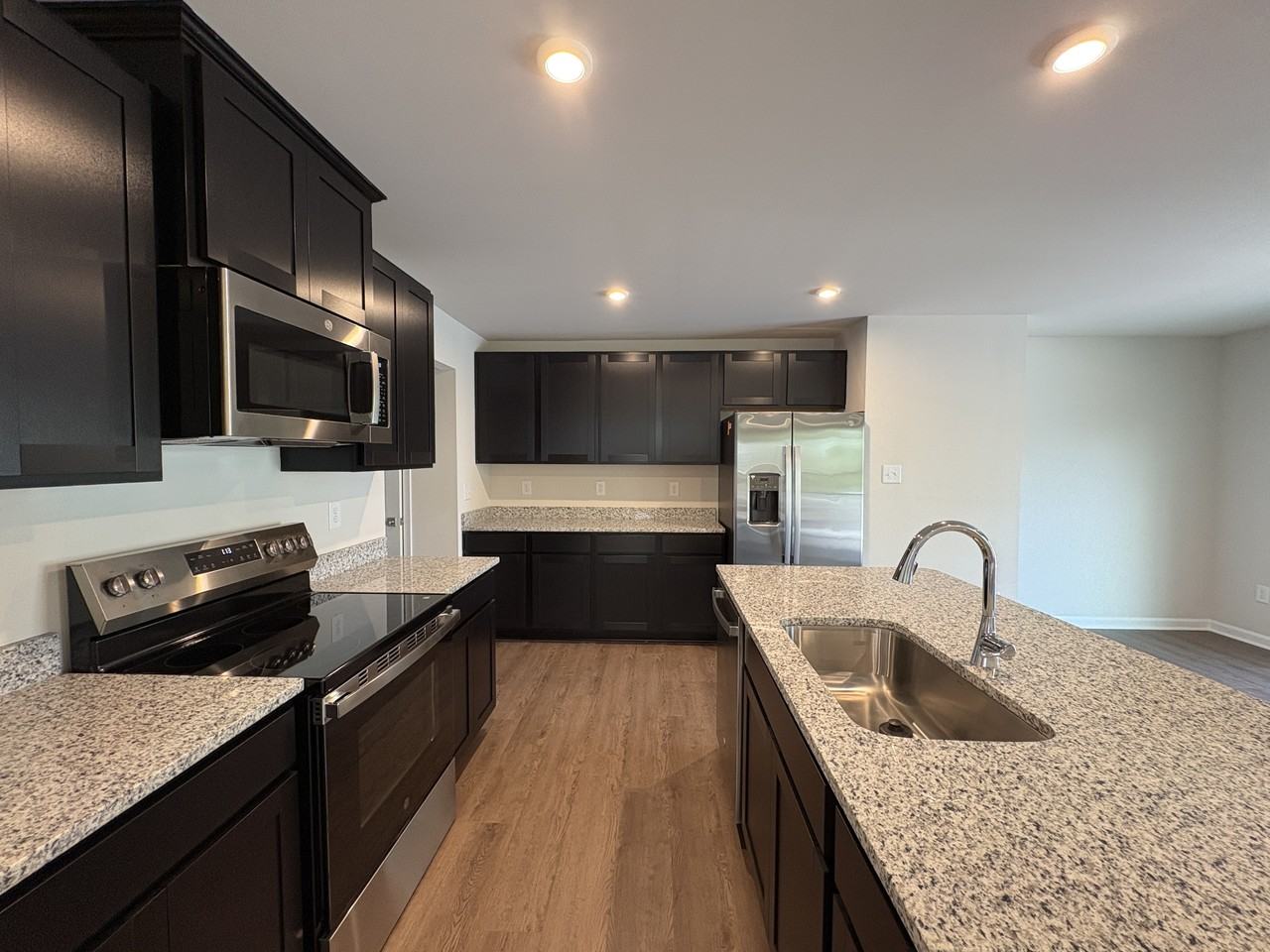 170 Grove Hill Ter #1 - Photo 6 of 27