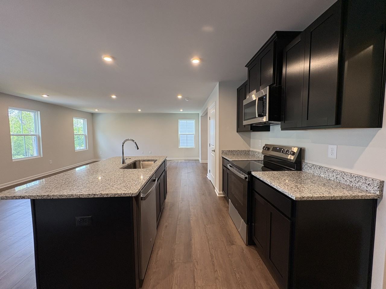 170 Grove Hill Ter #1 - Photo 7 of 27