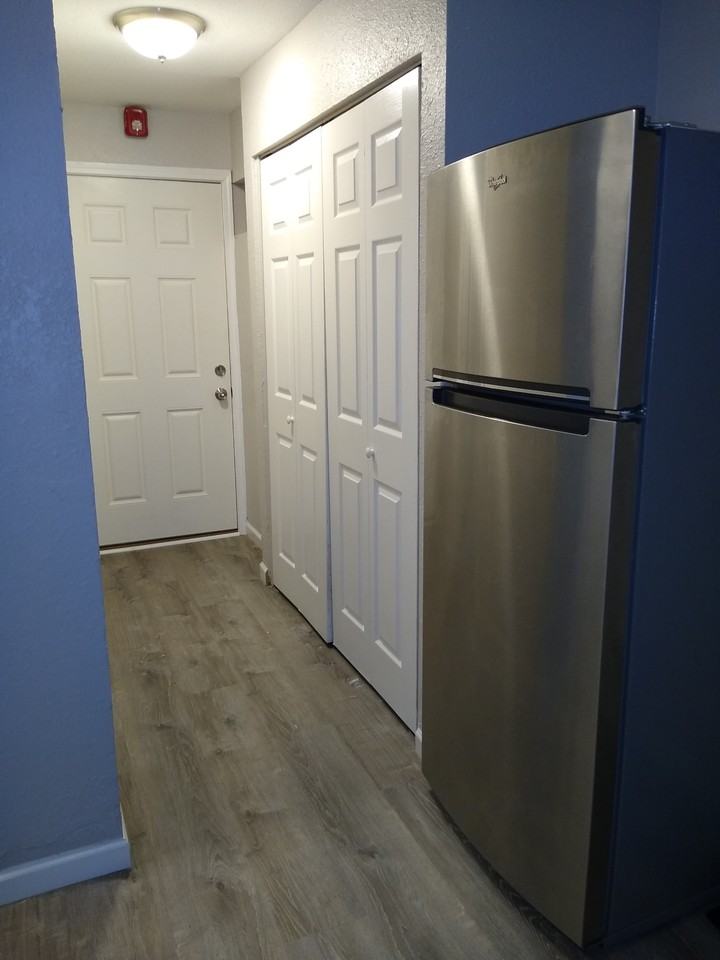 415 Millers Avenue208 #208 - Photo 3 of 9