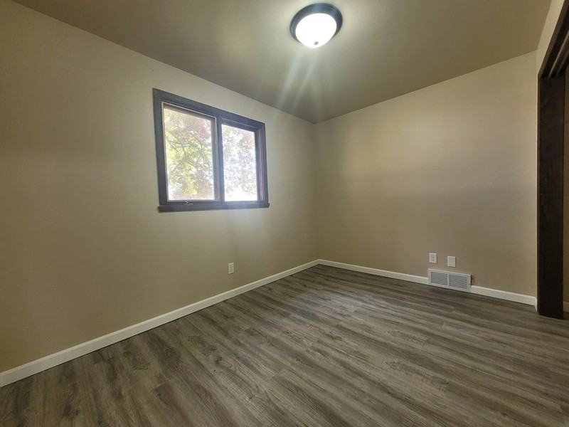 2519 S Telulah Ave - Photo 2 of 7