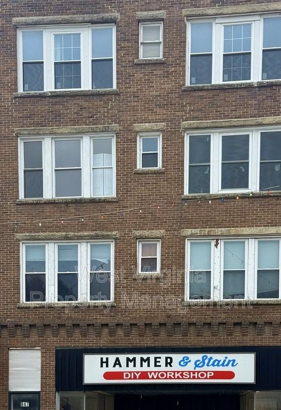 847 Mercer St #4 - Photo 2 of 9