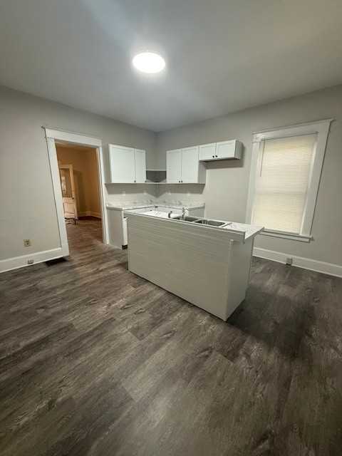 1409 Young St #1 - Photo 6 of 9