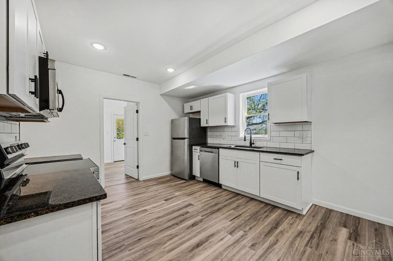 270 Wortman St #1 - Photo 4 of 8