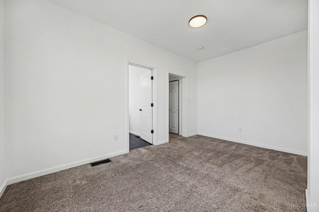 270 Wortman St #1 - Photo 6 of 8