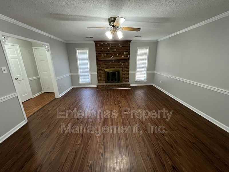 3748 Rippling Creek Ln - Photo 6 of 22