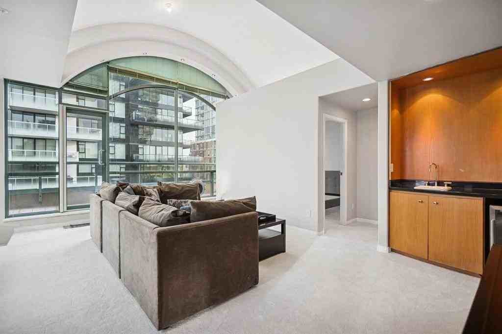 1383 Howe Street #PH - Photo 5 of 17