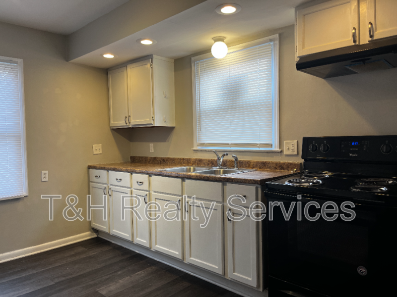 4358 Norwaldo Ave - Photo 5 of 16