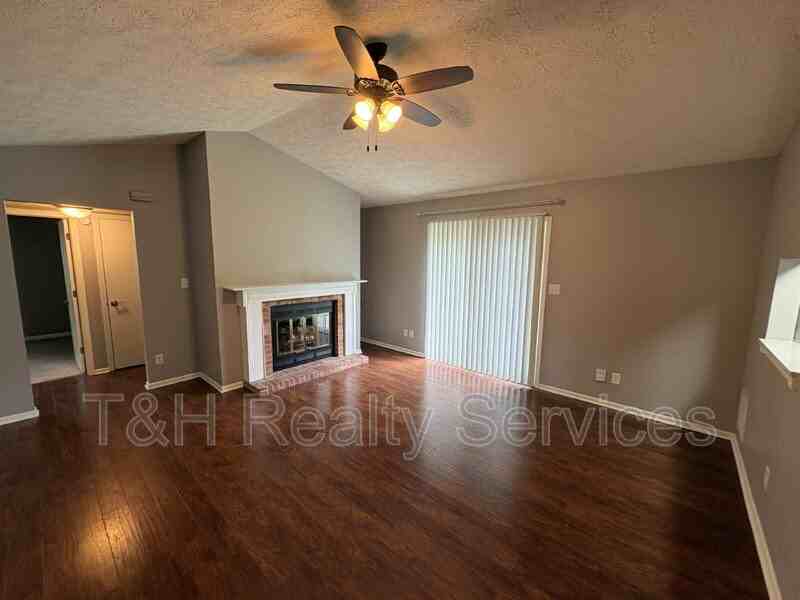 7709 Bayhill Dr - Photo 3 of 20