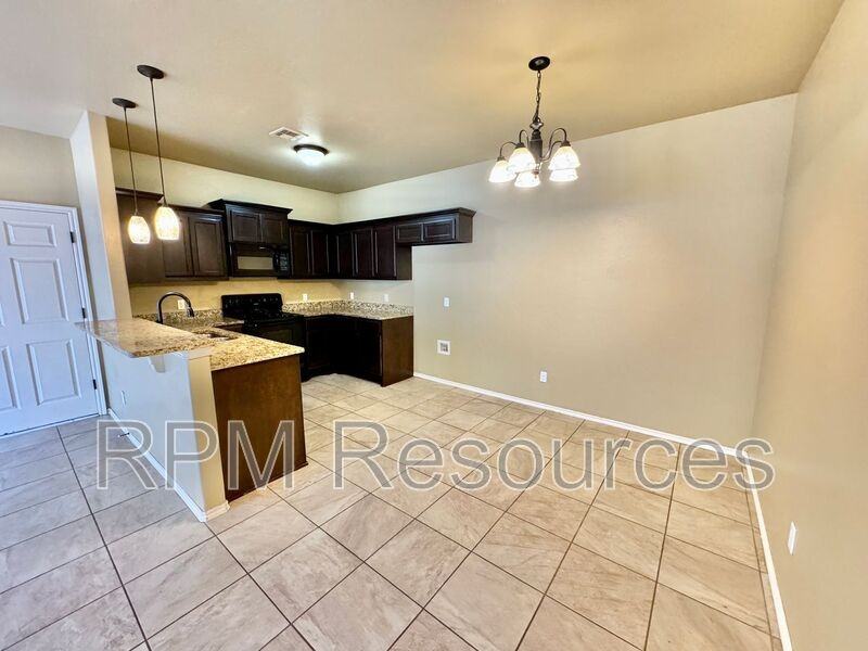 115 Bison Court Way - Photo 5 of 19
