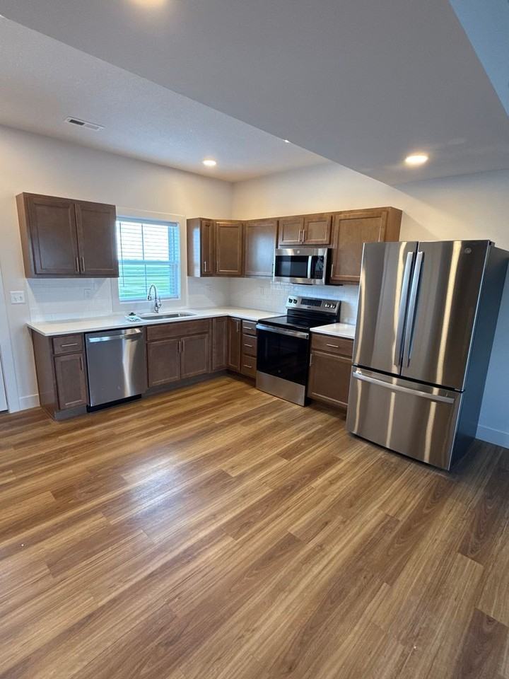 913 Green Mill Rd #5 - Photo 2 of 6