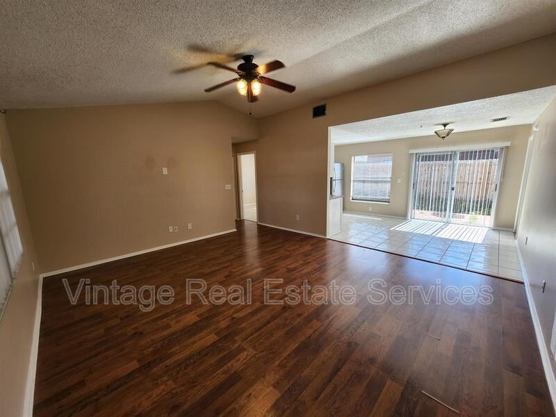 905 Old Field Dr - Photo 7 of 11