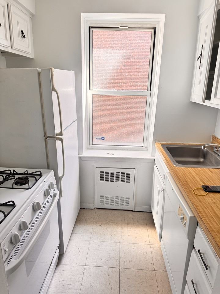83-33 118th Street #3M - Photo 4 of 12