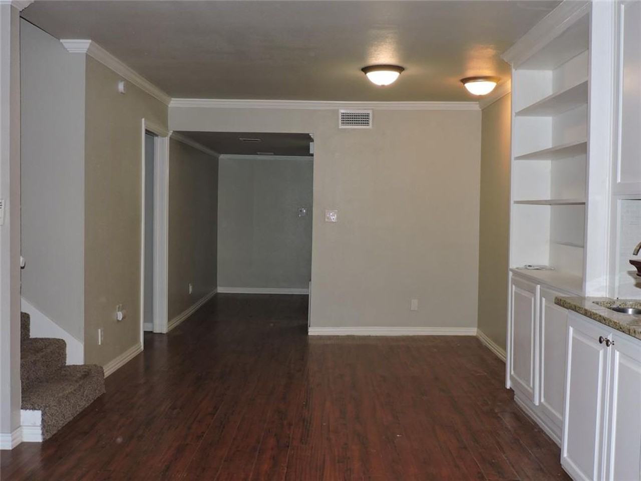 6627 Valleyside Rd - Photo 7 of 38