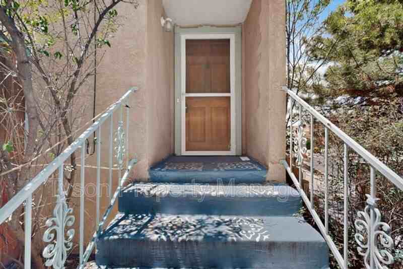 9230 Osuna Pl Ne - Photo 4 of 40