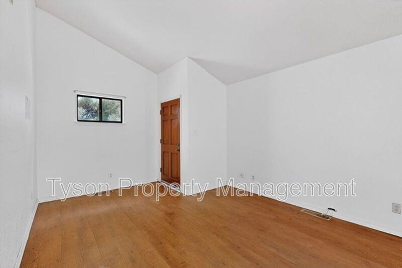 9230 Osuna Pl Ne - Photo 6 of 40
