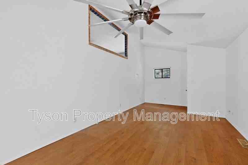 9230 Osuna Pl Ne - Photo 7 of 40