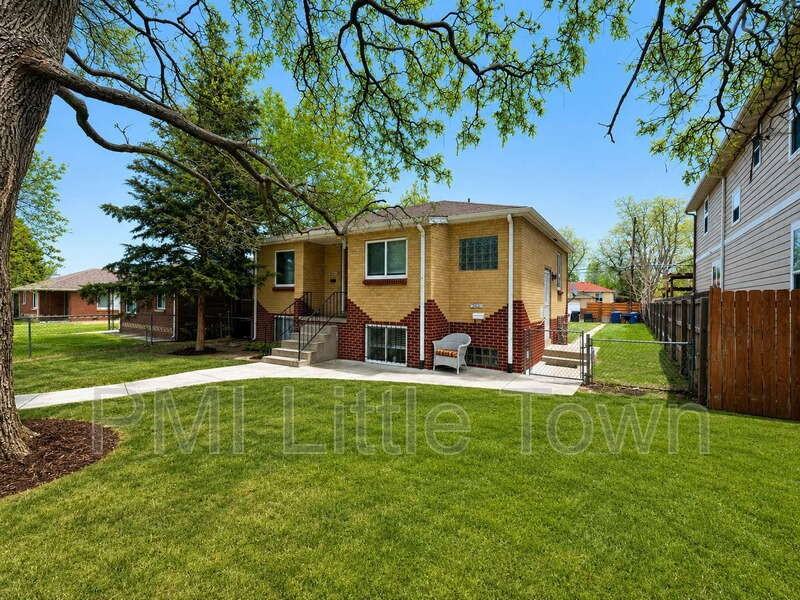 3622 Hudson St - Photo 2 of 13