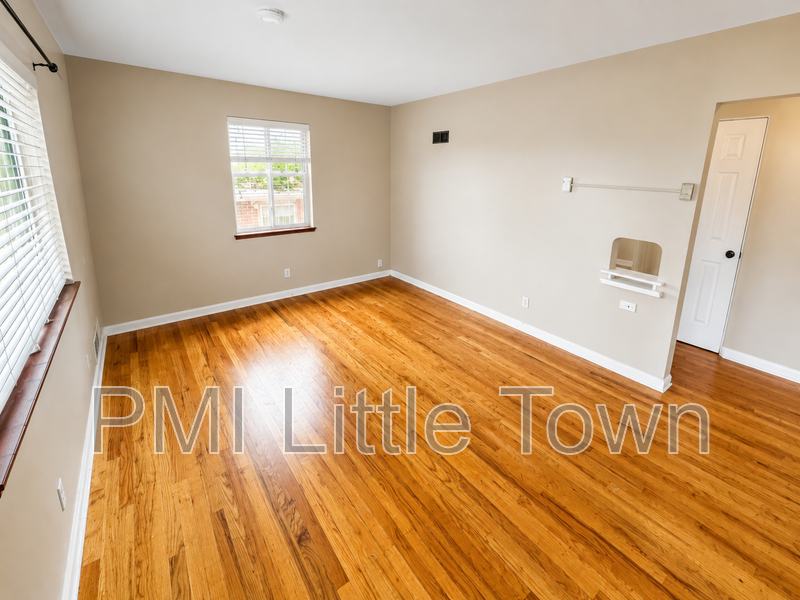 3622 Hudson St - Photo 4 of 13
