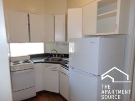 featured image of 1256 W Montrose Ave #1F