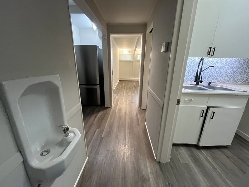 708 Saint Clair Ave - Photo 6 of 25