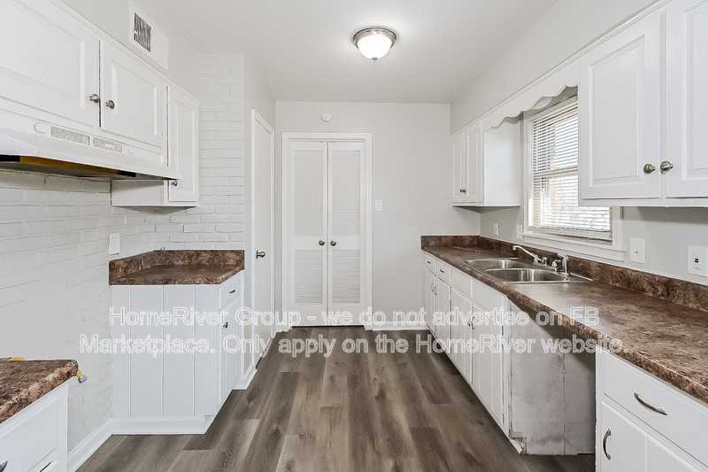 4878 Fernbrook Dr - Photo 4 of 19