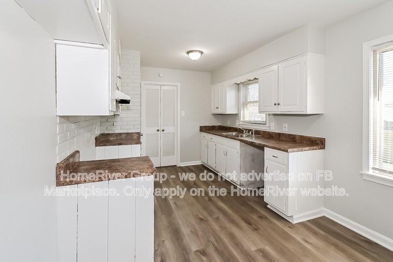 4878 Fernbrook Dr - Photo 5 of 19