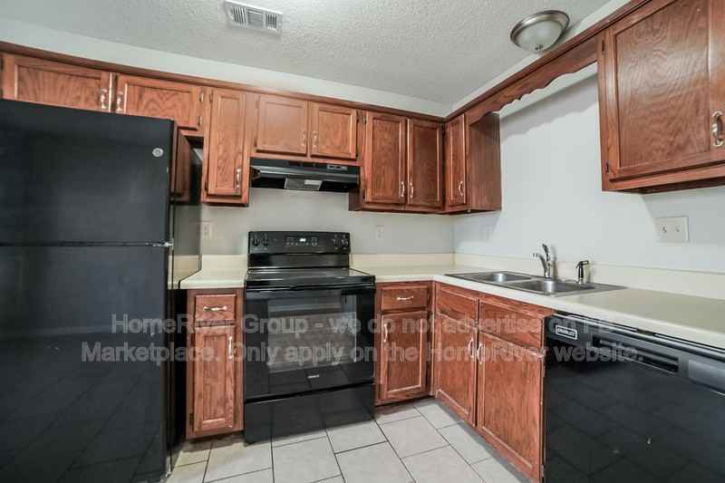 7139 Hampton Dr - Photo 6 of 17