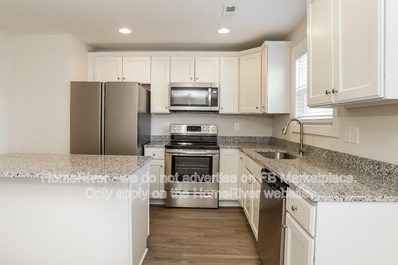 306 Beaumont Cir - Photo 4 of 18