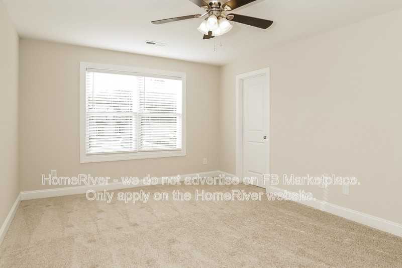 306 Beaumont Cir - Photo 5 of 18