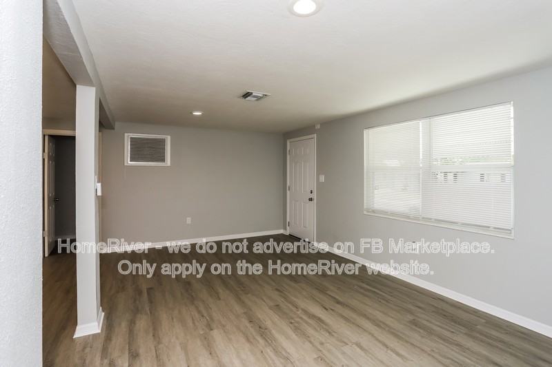 1048 Powersong St - Photo 3 of 17