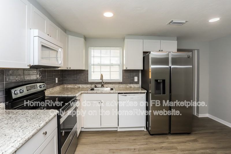 1048 Powersong St - Photo 4 of 17