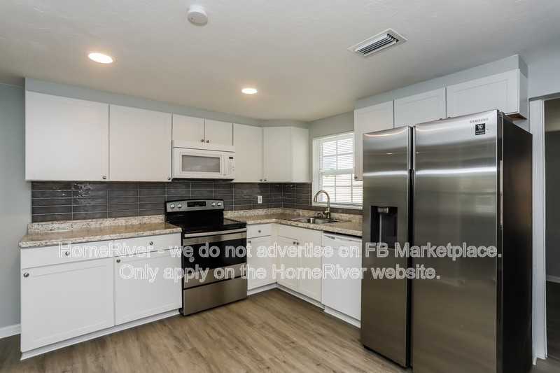 1048 Powersong St - Photo 5 of 17
