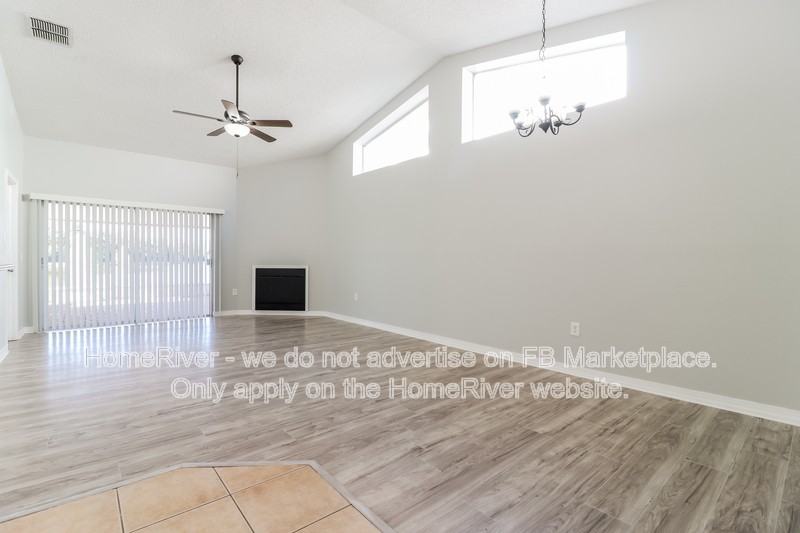 11637 Sunshine Pond Rd - Photo 3 of 17