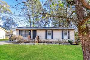 featured image of 18 Westgate Park Dr