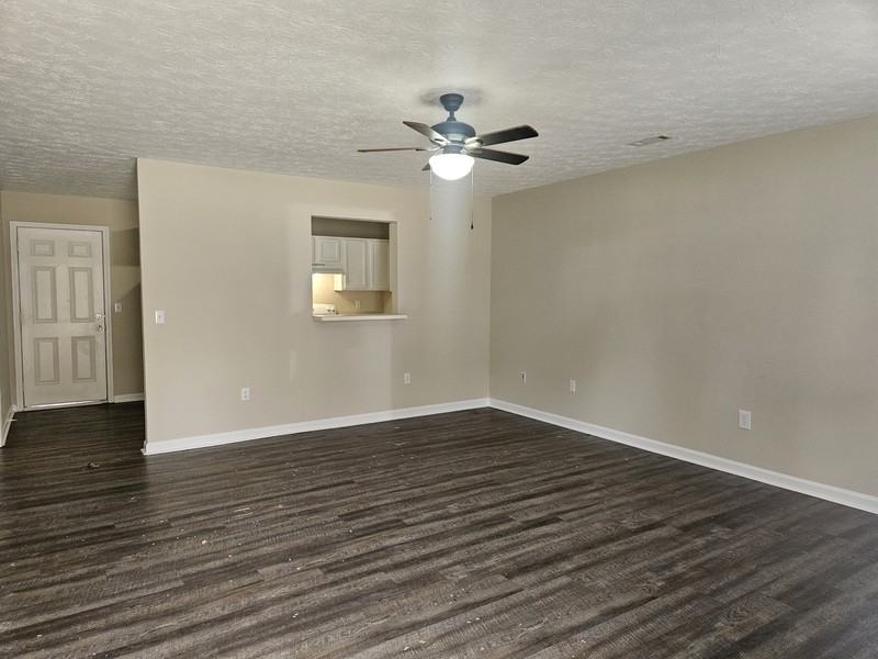 1105B Micha Way - Photo 2 of 10