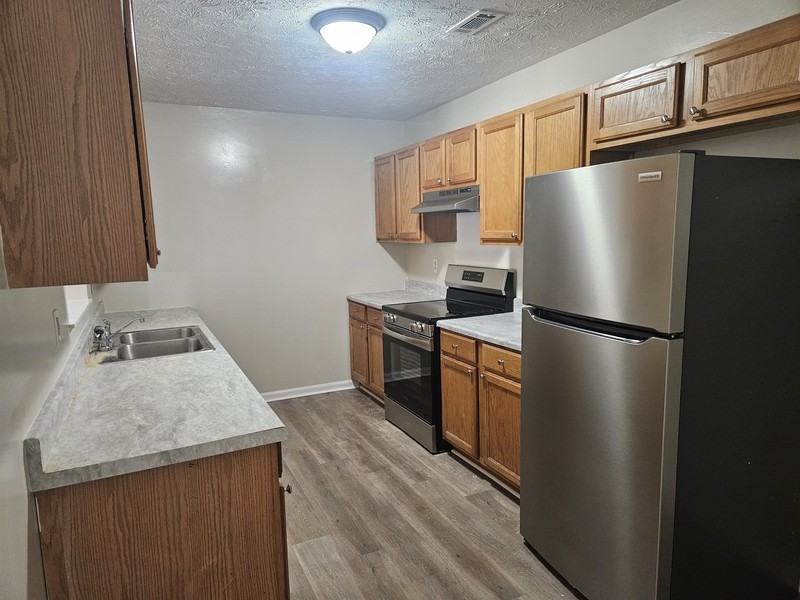 1105B Micha Way - Photo 3 of 10