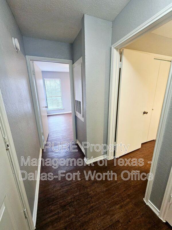 810/104 Castleglen Drive - Photo 6 of 12