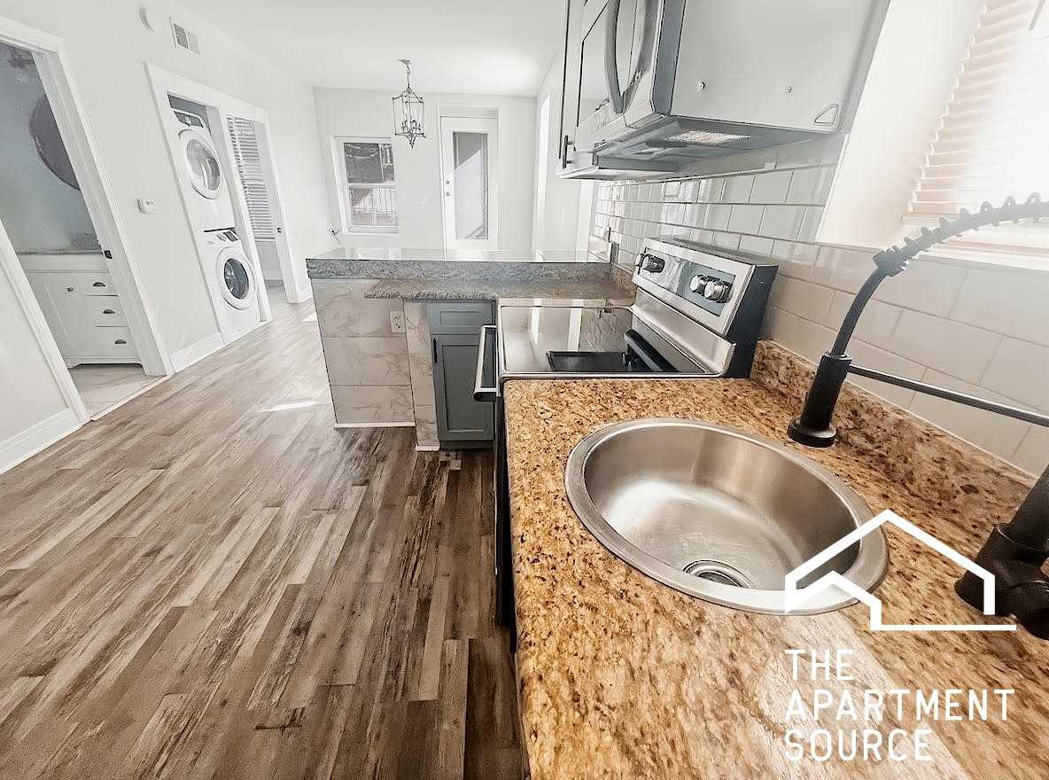 1239 W Ohio St #5 - Photo 3 of 12