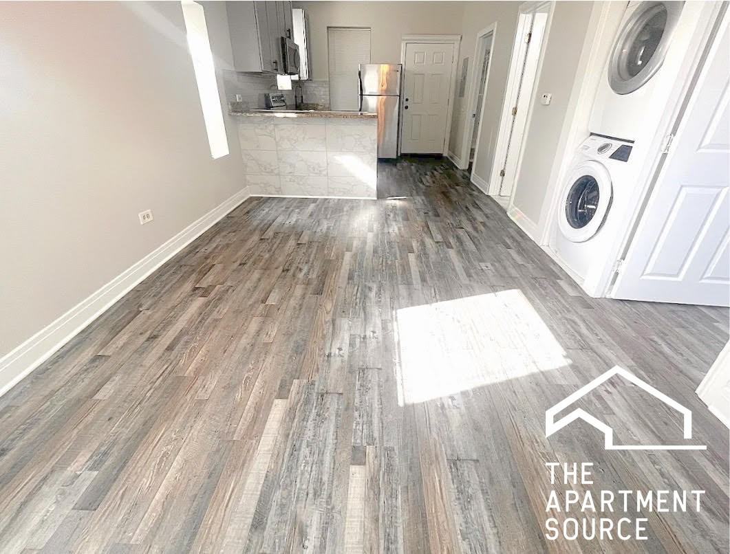 1239 W Ohio St #5 - Photo 4 of 12