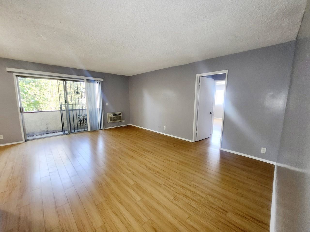425 North Hobart Blvd. - Photo 6 of 44
